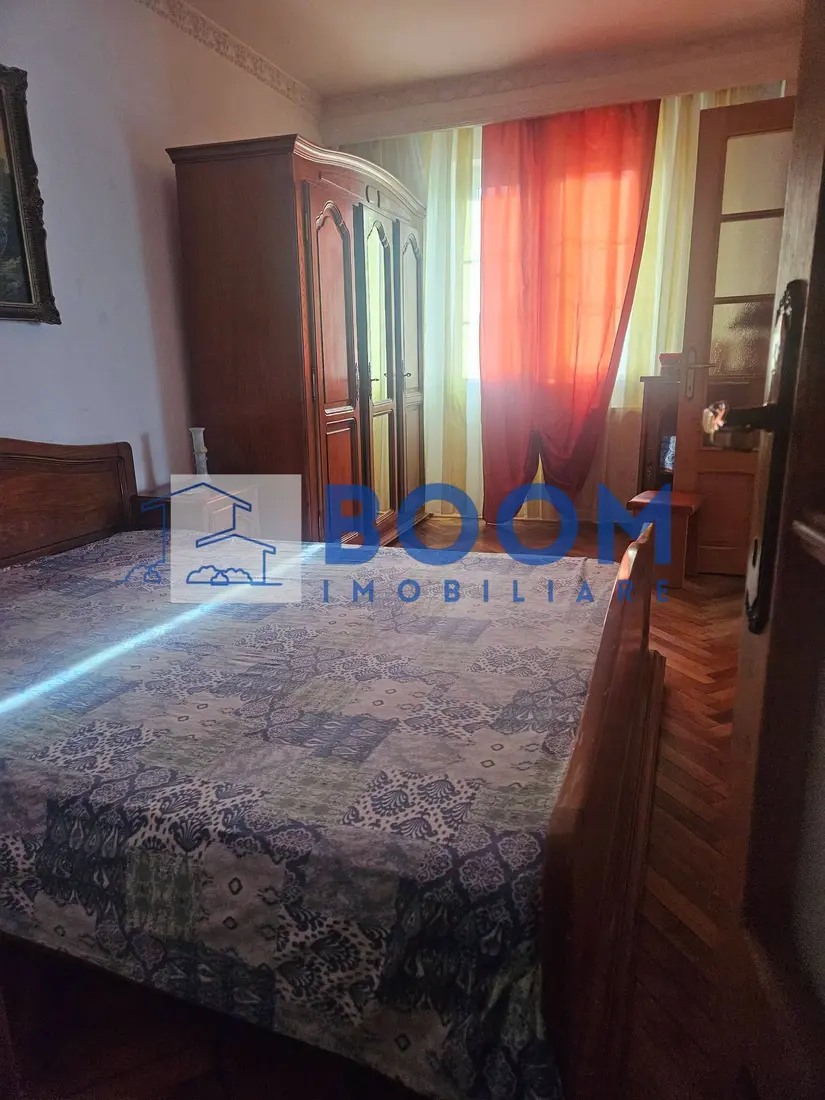 Descriere miniatură 4