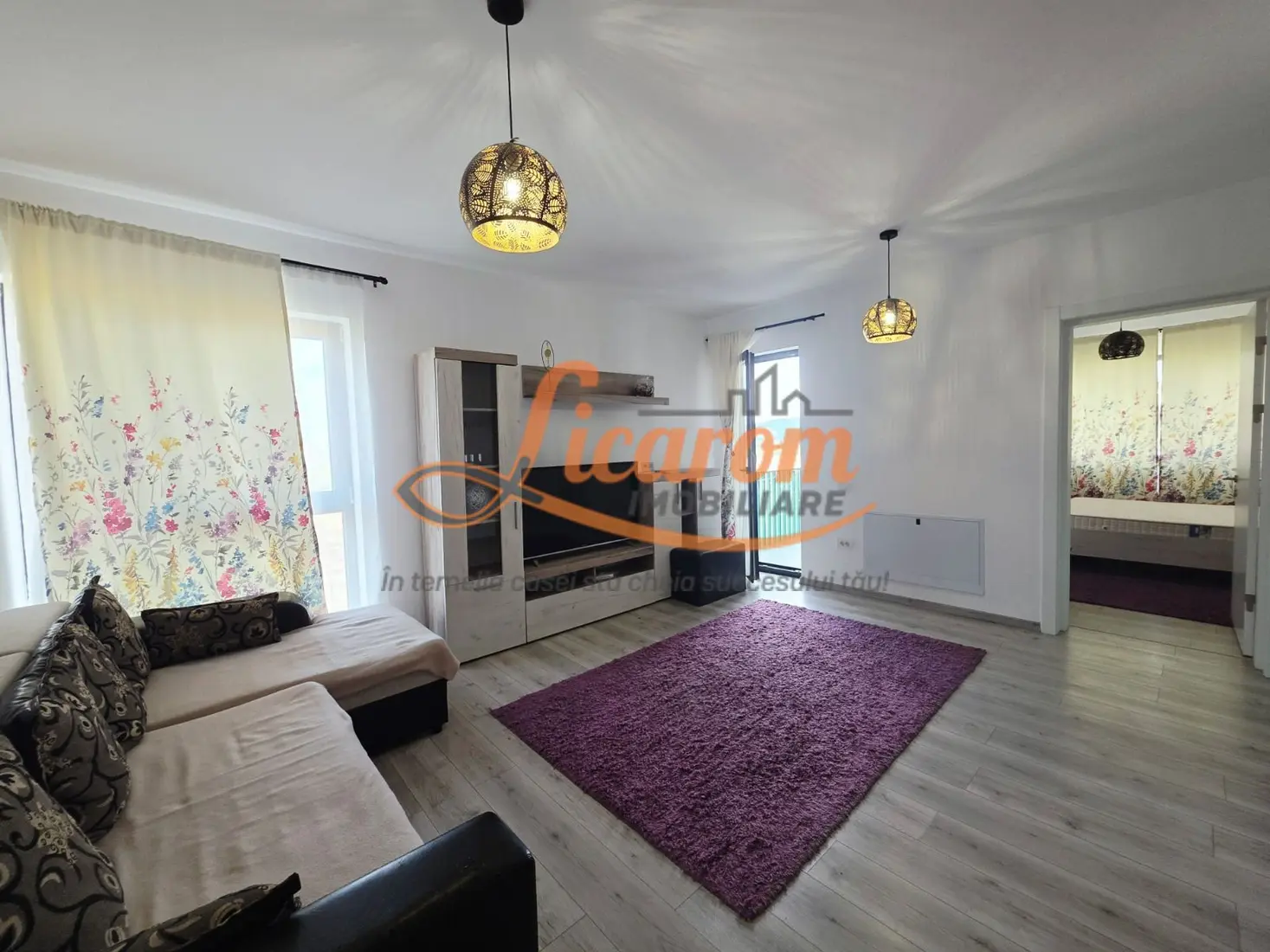 Apartament 2 camere, mobilat, lift, parcare, animale,Cristian BV