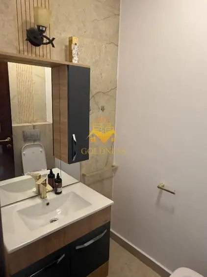 Descriere miniatură 2