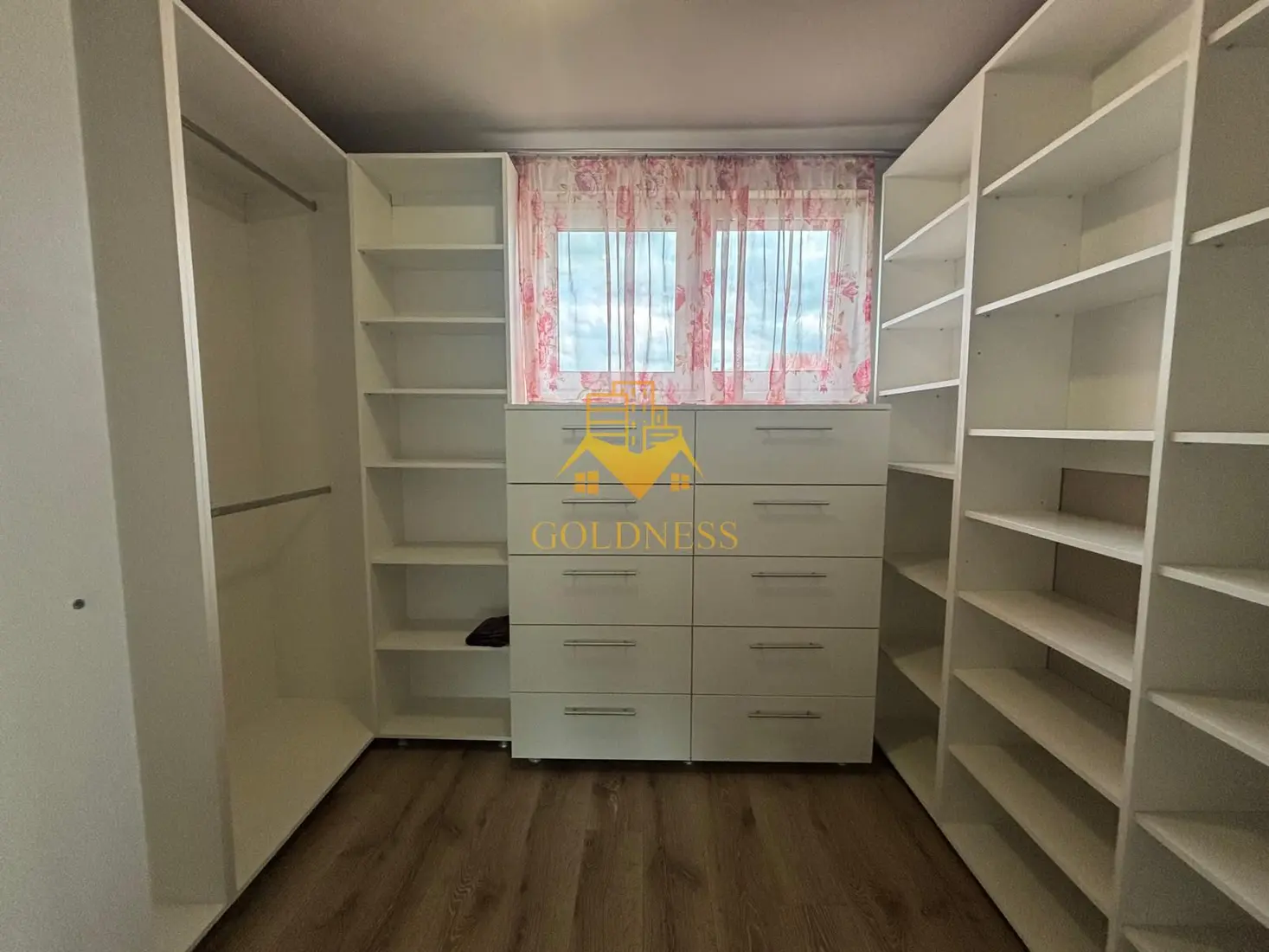 Descriere miniatură 12
