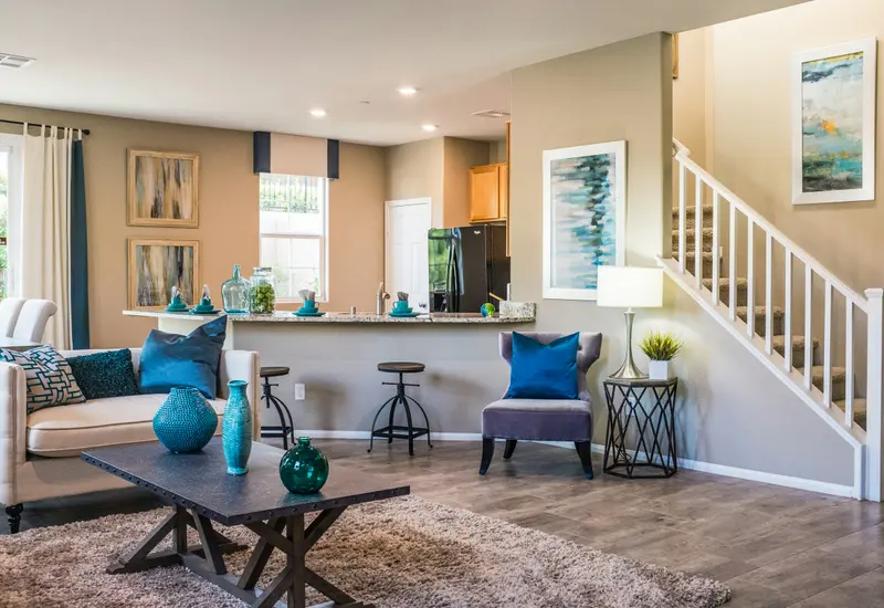 Casa cu gradina mare si garaj