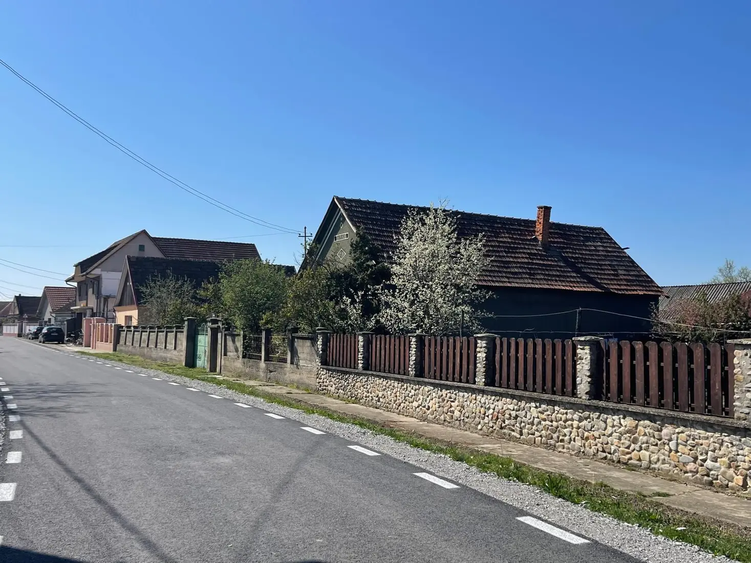 Casă tradițională la sat teren 1.500 mp. Sat Săbolciu-46.500euro neg