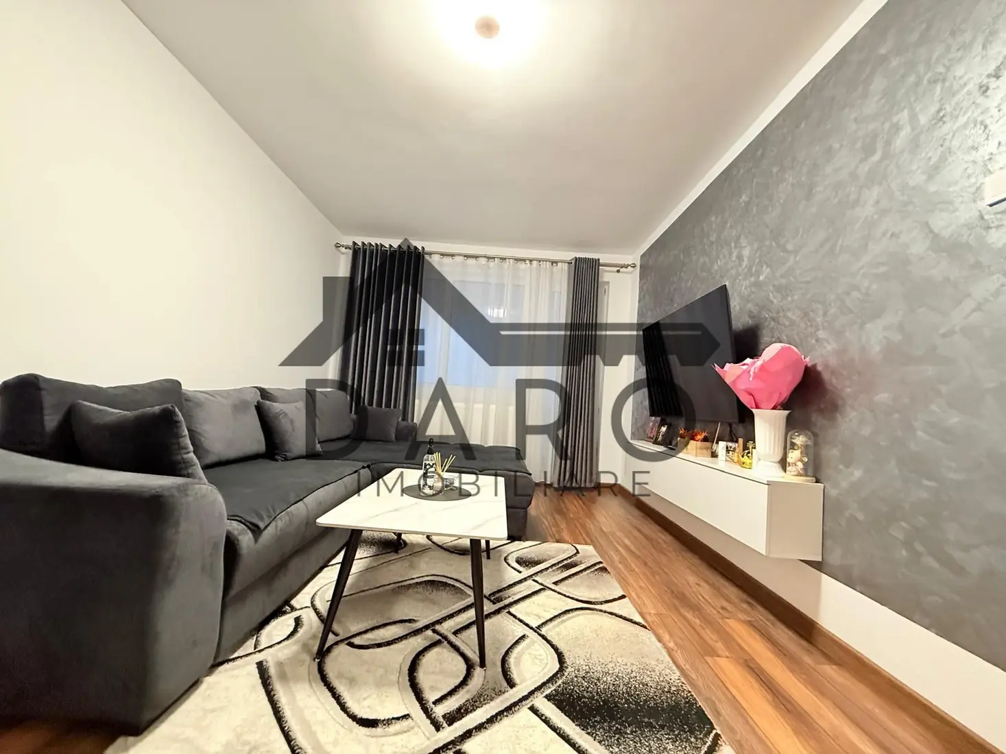 Apartament 2 camere decomandat Libertății Etaj 2 bloc cu doua lifturi