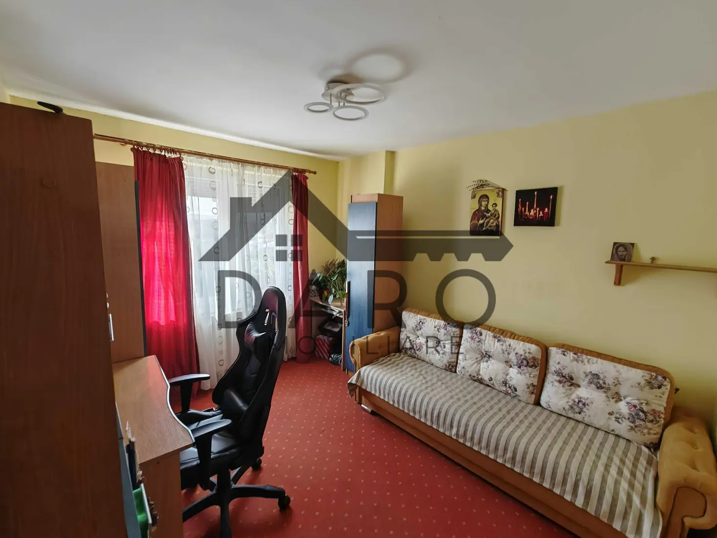 Descriere miniatură 4
