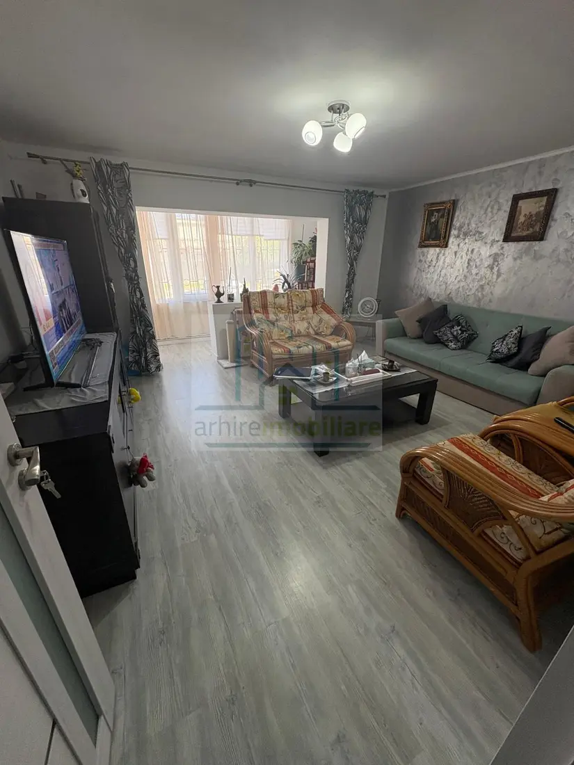 Apartament 3 camere decomandat, – Pantelimon, Ilfov | Parcare boxă